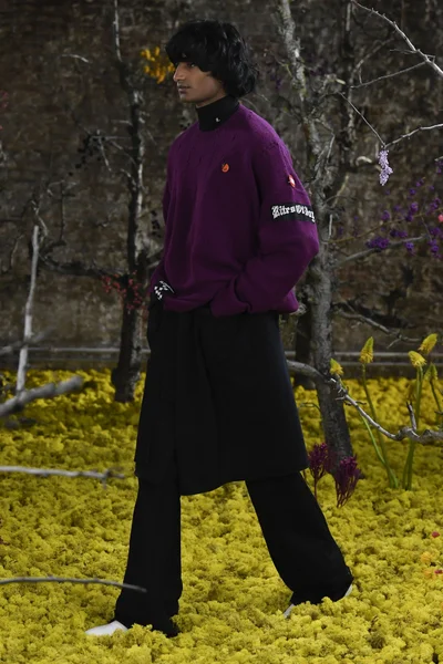Look 26